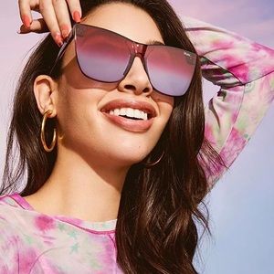 Quay Australia Come Thru.  Like new only worn twice. No scuff marks.